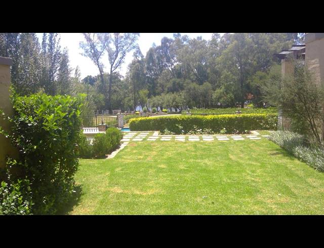 1 BEDROOM FLAT FOR SALE IN LOCHVAAL